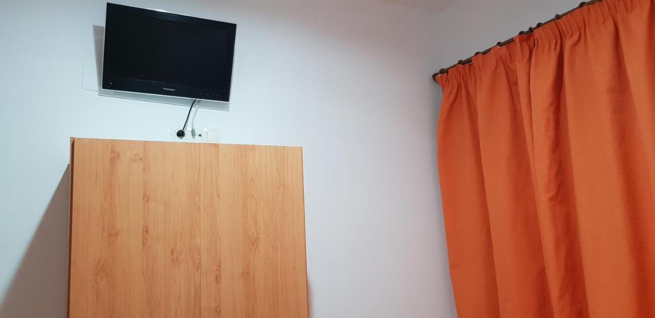 Hospederia Laredo Hotell La Carlota Exteriör bild